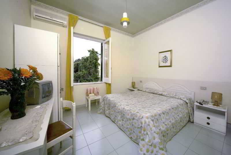 Villa Diana - Beach & Rooms Ischia Exterior foto